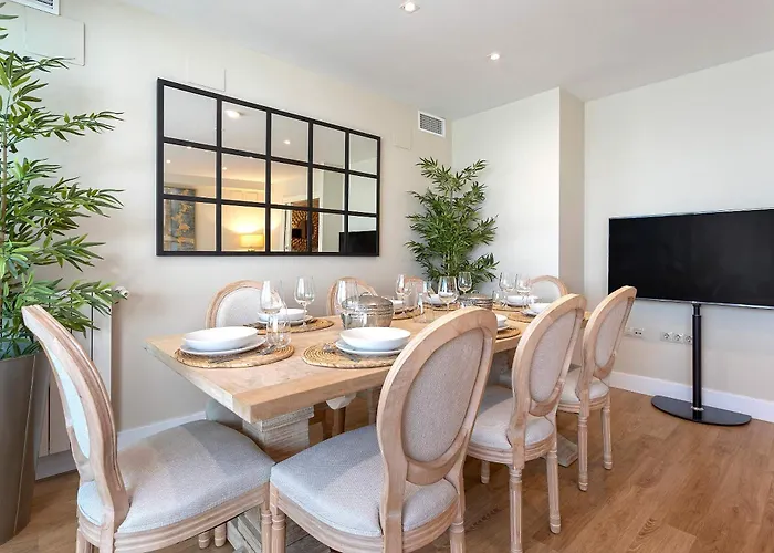 Genteel Paseo De La Victoria