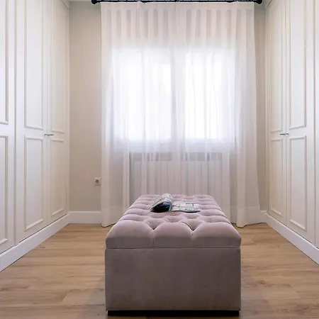 Genteel Paseo De La Victoria